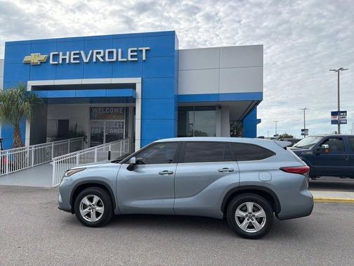 2023 Toyota Highlander L