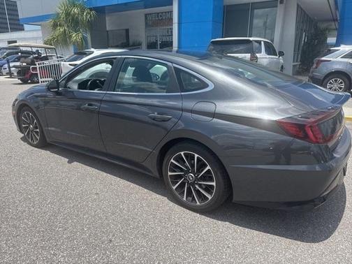 2021 Hyundai SONATA Limited