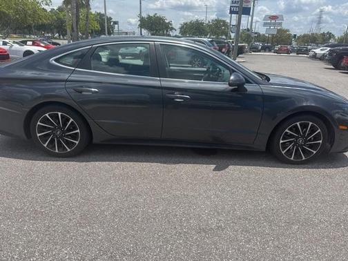 2021 Hyundai SONATA Limited