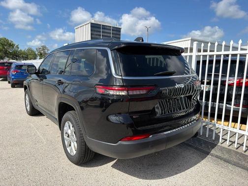 Diamond Black 2023 Jeep Grand Cherokee L Limited