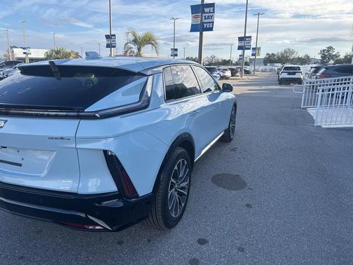 2024 Cadillac LYRIQ Sport