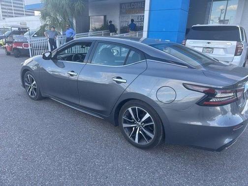 2022 Nissan Maxima SV