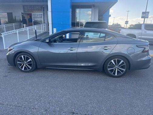 2022 Nissan Maxima SV
