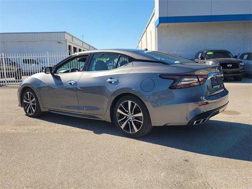 2022 Nissan Maxima SV