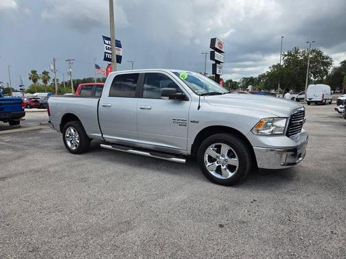 Bright Silver Clearcoat Metallic 2019 RAM 1500 Classic Big Horn