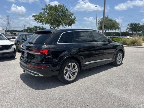2021 Audi Q7 45 Premium