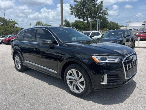 2021 Audi Q7 45 Premium