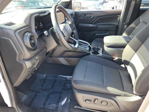 2025 Chevrolet Colorado WT