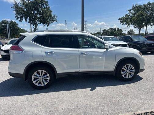 2016 Nissan Rogue SV