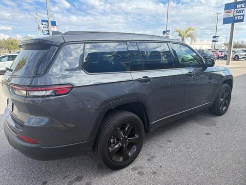 2025 Jeep Grand Cherokee L Laredo