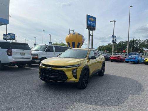 Nitro Yellow 2025 Chevrolet Trax ACTIV