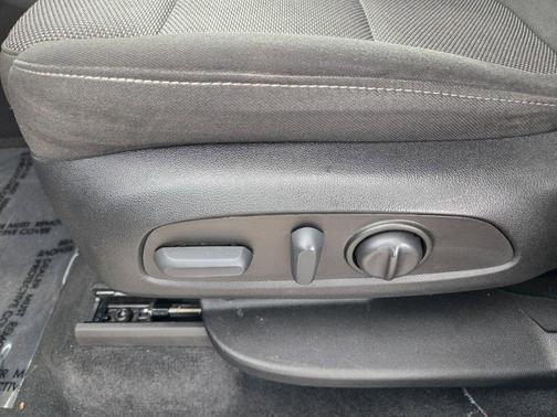 Northsky Blue Metallic 2023 Chevrolet Traverse LT Cloth