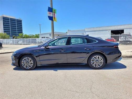 2024 Hyundai SONATA Hybrid SEL