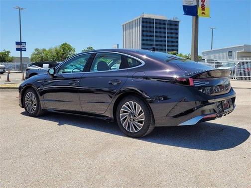 2024 Hyundai SONATA Hybrid SEL