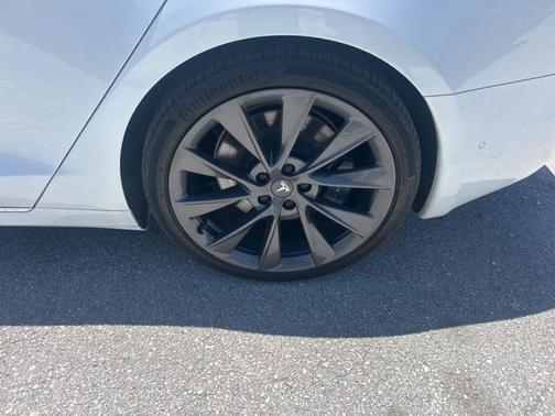2020 Tesla Model S Long Range Plus