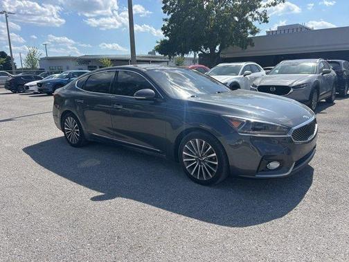 2017 Kia Cadenza Premium