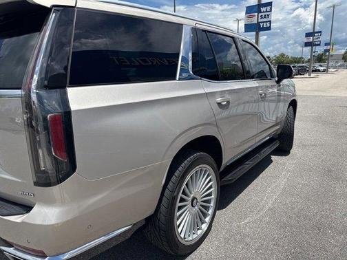 2022 Cadillac Escalade Premium Luxury