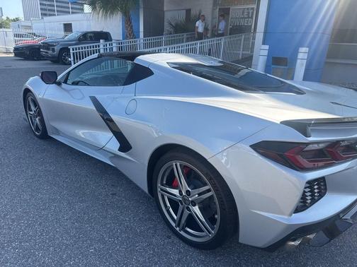 Blade Silver Metallic 2026 Chevrolet Corvette Stingray w/1LT