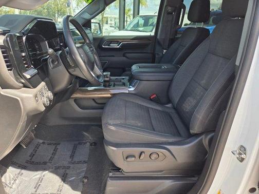 Summit White 2022 Chevrolet Silverado 1500 LT Trail Boss