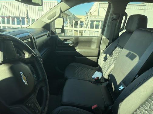 2025 Chevrolet Silverado 2500 Custom