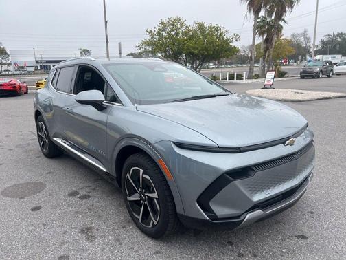 2025 Chevrolet Equinox EV LT