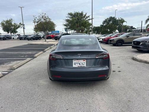 2020 Tesla Model 3 Standard Range Plus
