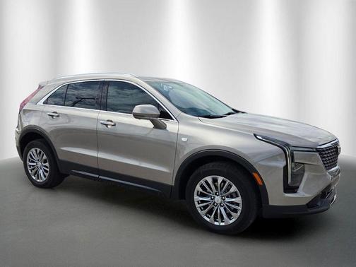 Latte 2025 Cadillac XT4 Premium Luxury