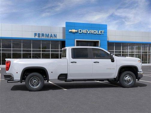 2025 Chevrolet Silverado 3500 WT