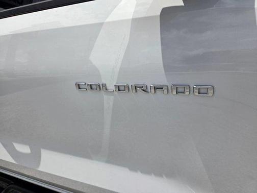 Summit White 2023 Chevrolet Colorado Trail Boss