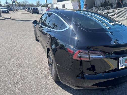 2019 Tesla Model 3 Mid Range