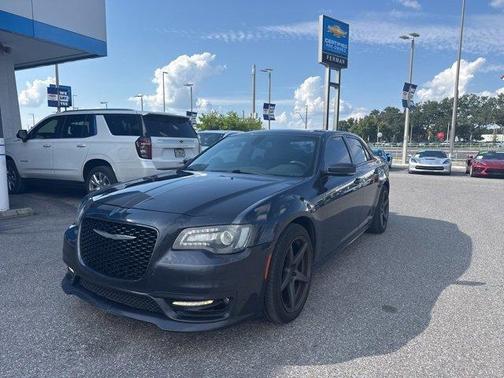 2018 Chrysler 300 S