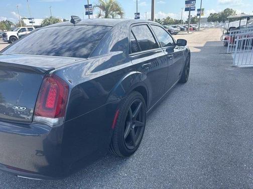 2018 Chrysler 300 S