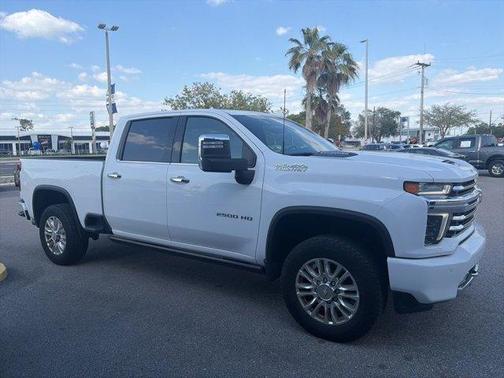 Summit White 2022 Chevrolet Silverado 2500 High Country