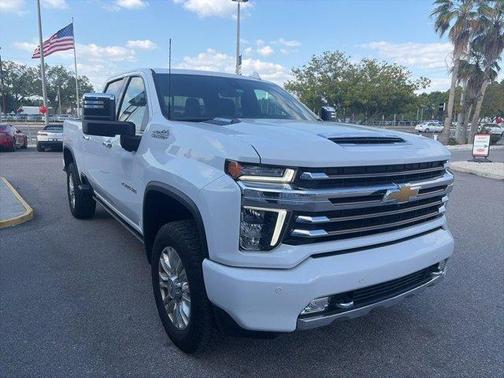 Summit White 2022 Chevrolet Silverado 2500 High Country