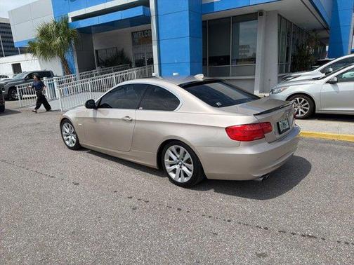 Champagne 2013 BMW 328 i