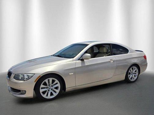 Champagne 2013 BMW 328 i