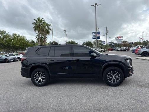 2025 GMC Acadia AT4
