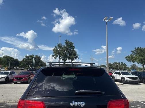 2018 Jeep Grand Cherokee Laredo E