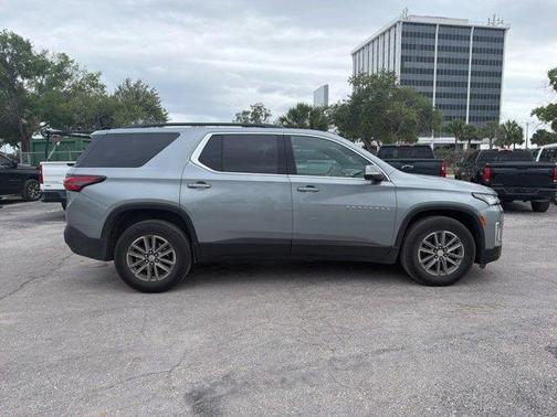 Sterling Gray Metallic 2023 Chevrolet Traverse LT Cloth