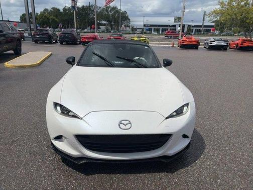Snowflake White Pearl Mica 2025 Mazda MX-5 Miata Club