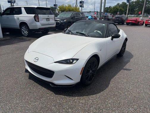 Snowflake White Pearl Mica 2025 Mazda MX-5 Miata Club