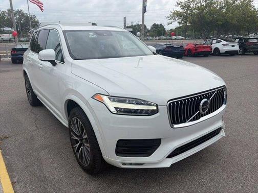 White 2022 Volvo XC90 T5 Momentum 7 Passenger