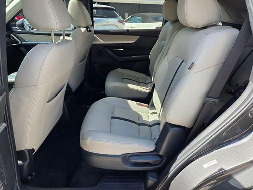 2024 Mazda CX-90 Preferred Plus
