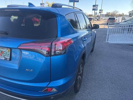 2018 Toyota RAV4 XLE
