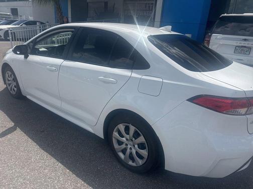 2020 Toyota Corolla LE