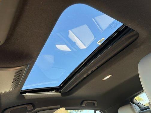 2023 Mazda Mazda3 FWD w/Preferred Package