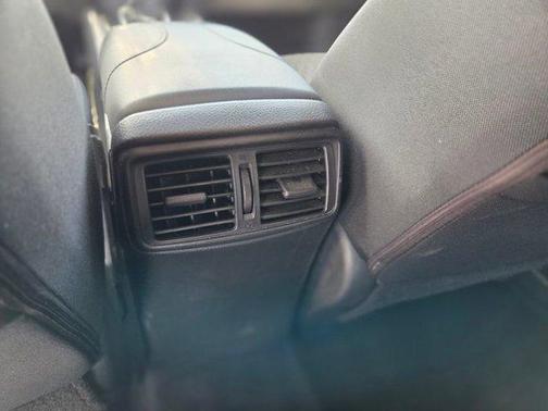 Gun Metallic 2018 Nissan Rogue SV