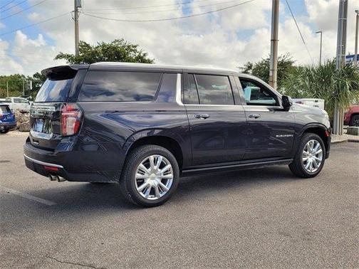 2023 Chevrolet Suburban High Country