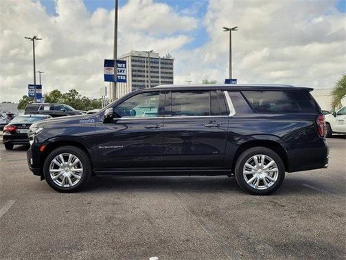 2023 Chevrolet Suburban High Country
