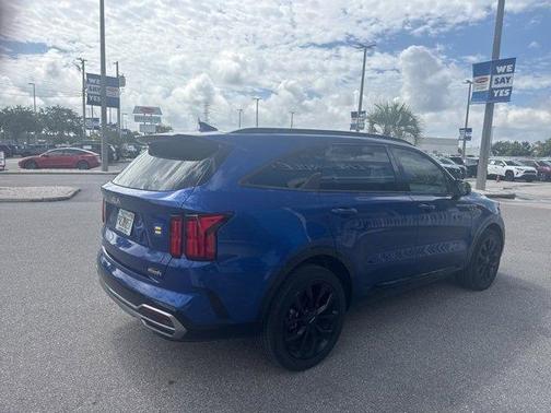2023 Kia Sorento SX